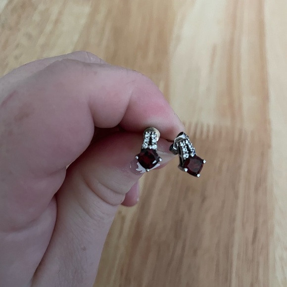 23 pairs of earrings - Picture 8 of 15